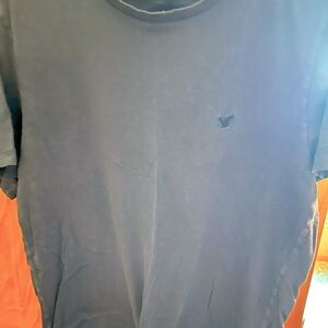 American Eagle tee nevy